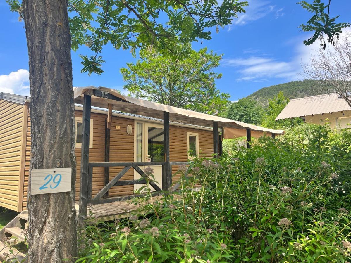 Village De Chalets Et Camping La Pierre De L'Aigle La Bréole Εξωτερικό φωτογραφία